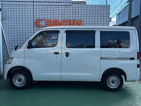 Toyota TownAce Van