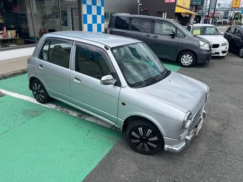 Daihatsu Mira Gino