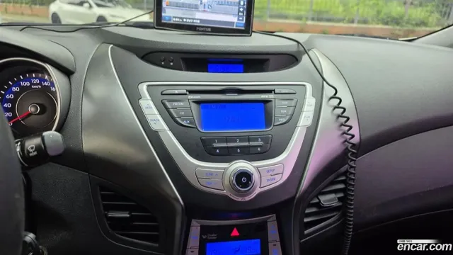 Hyundai Elantra (Avante)