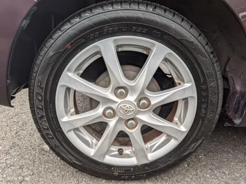 Toyota Pixis Mega