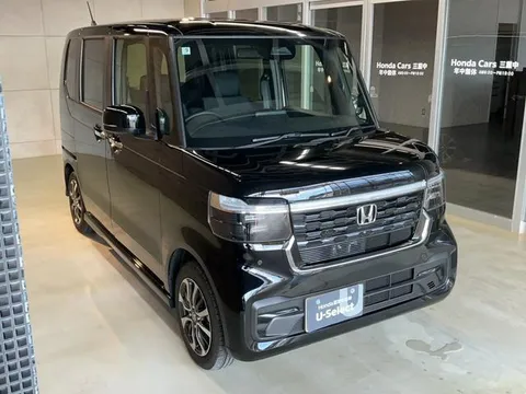 Honda N-BOX Custom