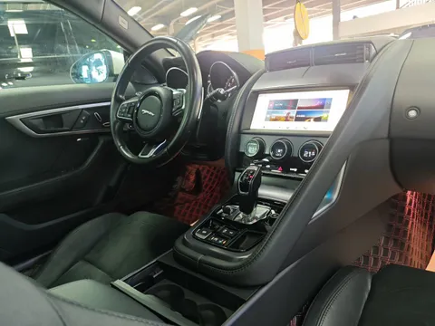 Jaguar F-Type