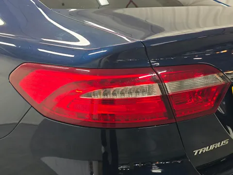 Ford Taurus