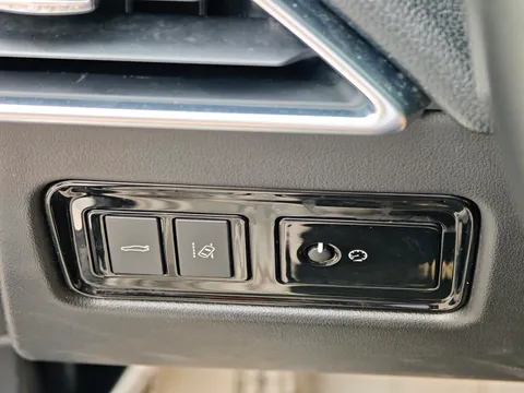 Jaguar XEL