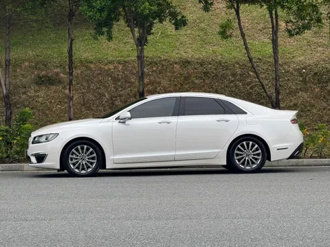 Lincoln MKZ