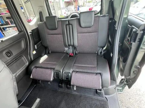 Suzuki Spacia Custom