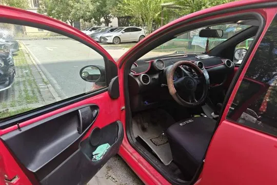 BYD F0