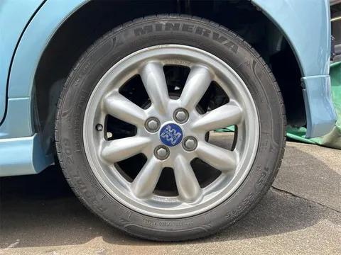 Daihatsu Mira Gino