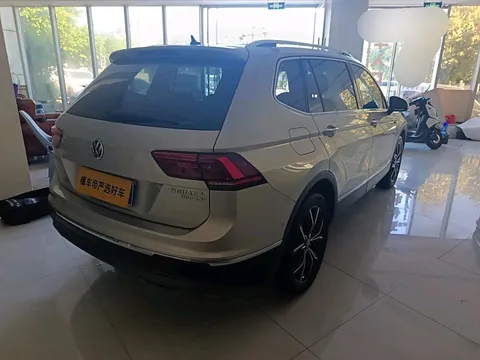 Volkswagen Tiguan L