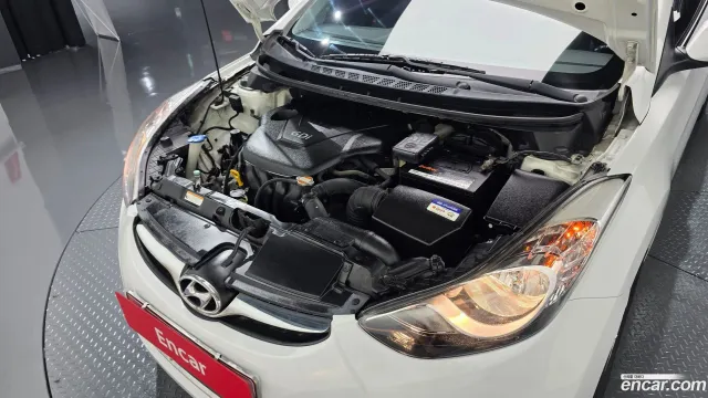 Hyundai Elantra (Avante)