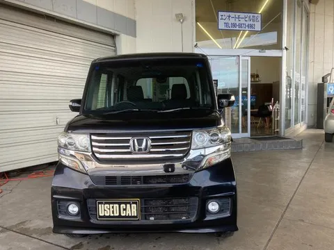 Honda N-BOX Custom