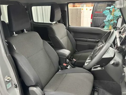 Suzuki Jimny Sierra