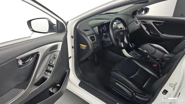 Hyundai Elantra (Avante)
