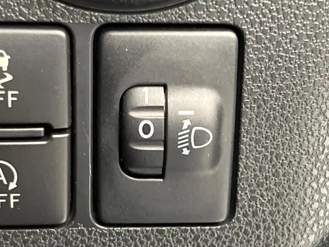 Daihatsu Mira Tocot