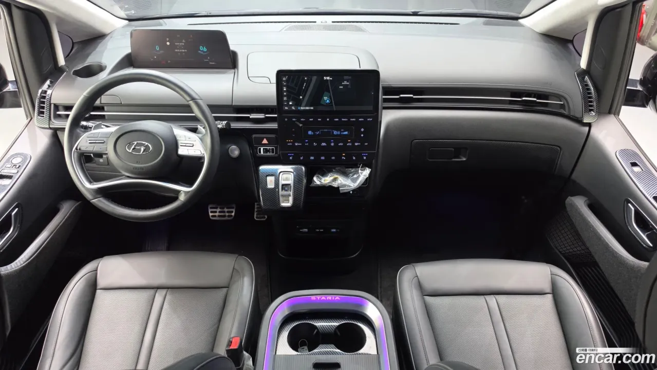 Hyundai Staria