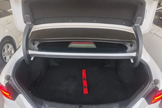 Geely Binray