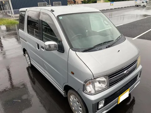 Daihatsu Atrai Wagon