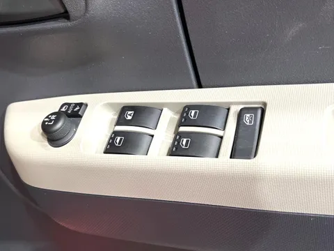 Daihatsu Mira Tocot