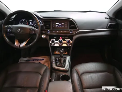 Hyundai Elantra (Avante)