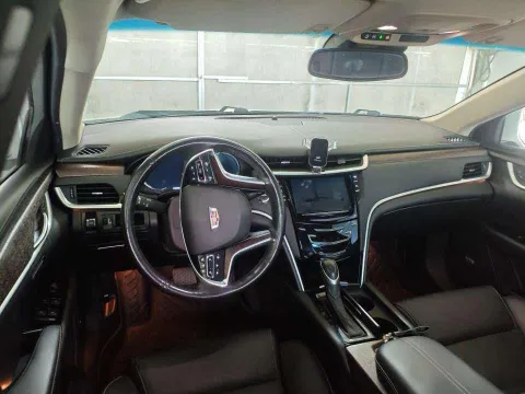 Cadillac XTS
