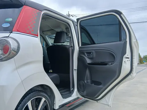 Toyota Pixis Joy