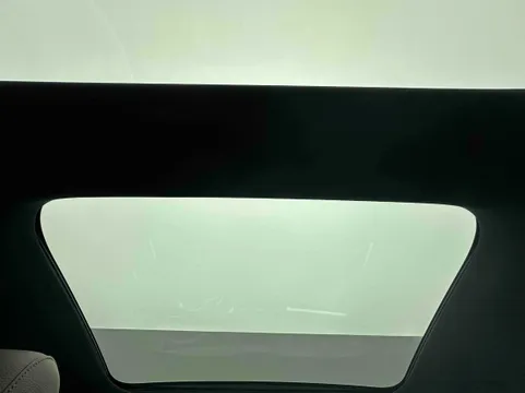 Mercedes-Benz Mercedes-Benz GLB