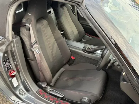 Mazda MX-5 (Roadster)