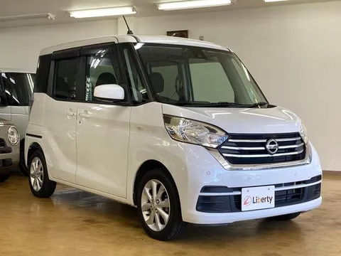 Nissan Dayz Roox