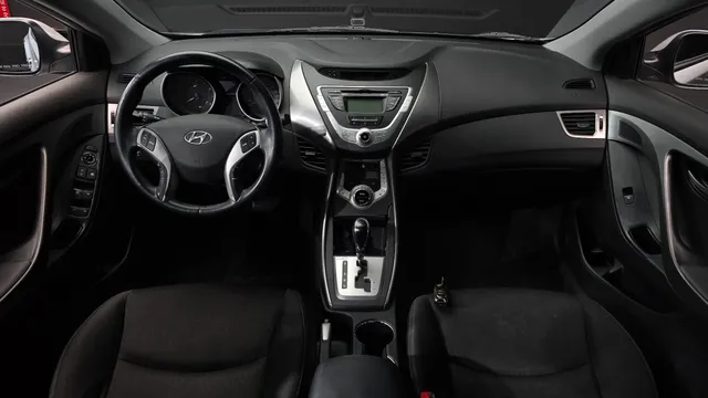 Hyundai Elantra (Avante)