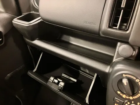 Nissan Clipper Van