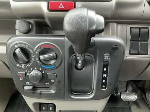 Nissan Clipper