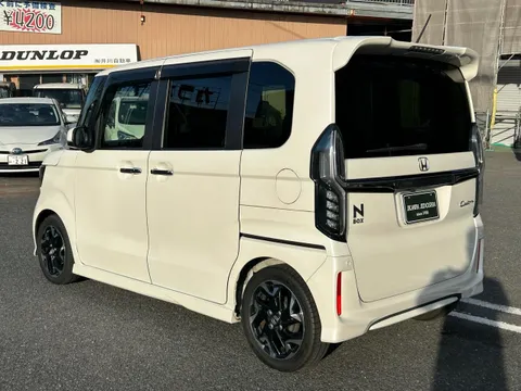 Honda N-BOX Custom