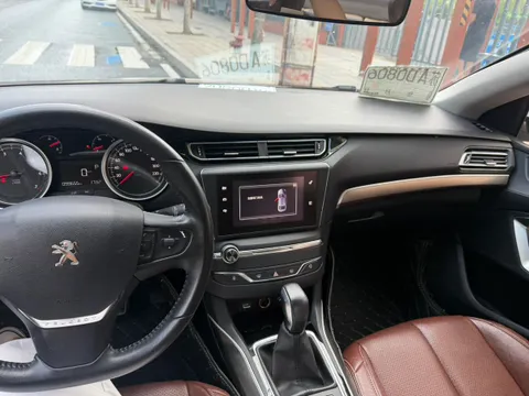 Peugeot 408