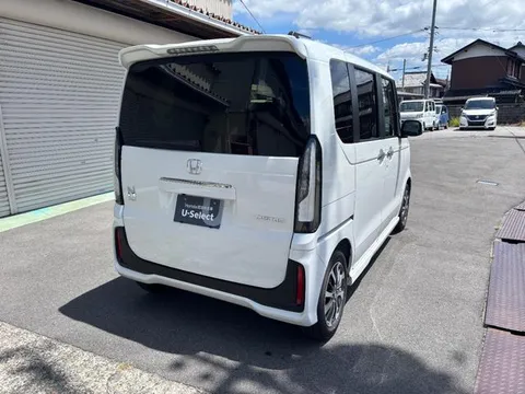 Honda N-BOX Custom