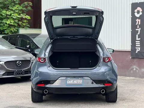 Mazda MAZDA3 Fastback