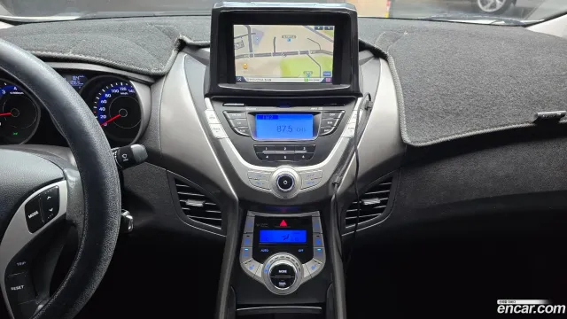 Hyundai Elantra (Avante)