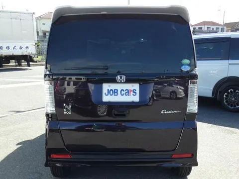 Honda N-BOX Custom