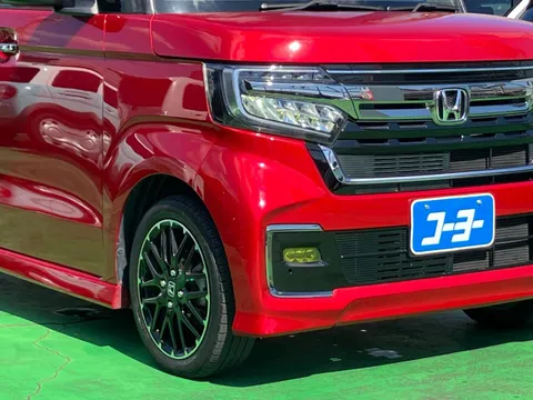 Honda N-BOX Custom