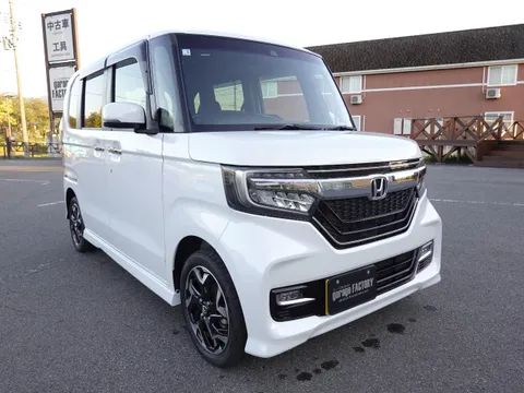 Honda N-BOX Custom