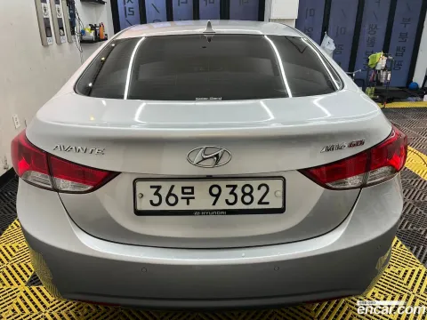 Hyundai Elantra (Avante)