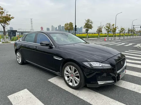 Jaguar XFL