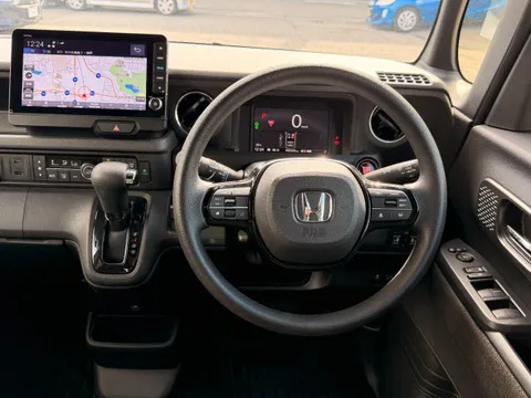 Honda N-BOX Custom