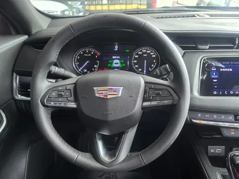 Cadillac XT4