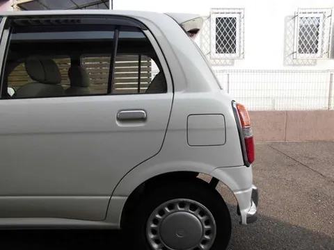Daihatsu Mira Gino