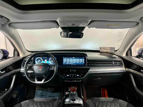 Hongqi HS5