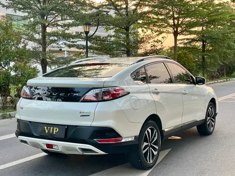 Venucia T90