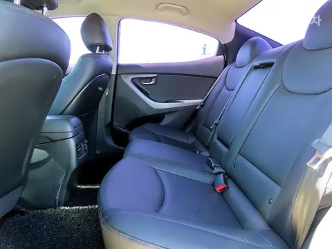 Hyundai Elantra (Avante)