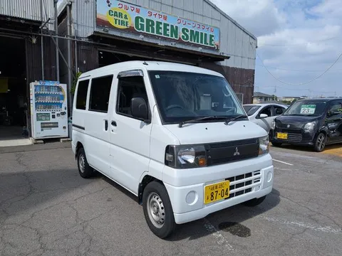 Mitsubishi Minicab Van