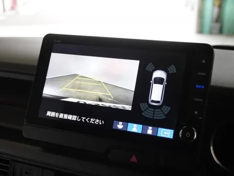 Honda N-BOX Custom