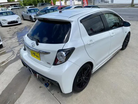 Toyota Yaris (Vitz)